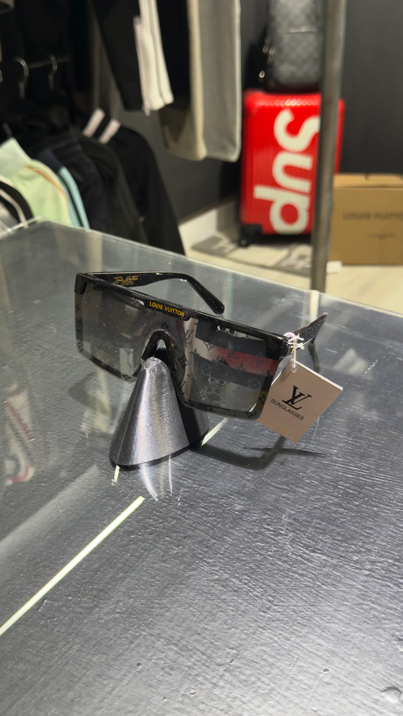 Louis Vuitton Anteojos Louis Vuitton — Accesorios