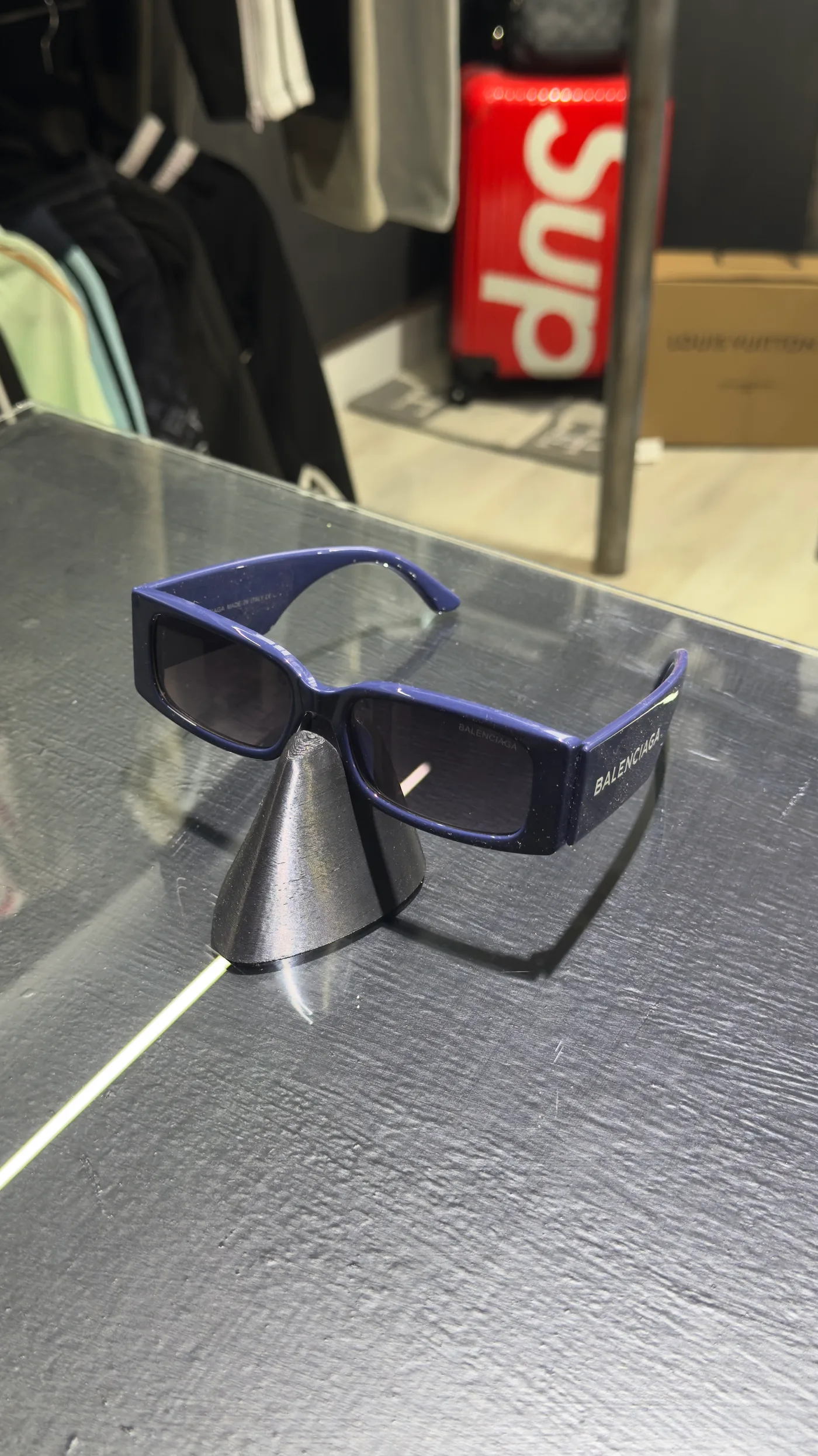 Balenciaga Anteojos Balenciaga violetas — Accesorios