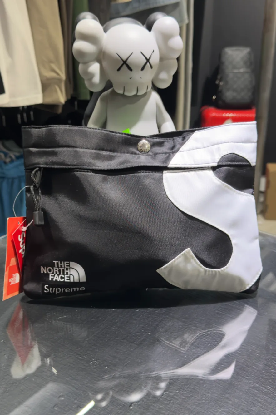 TNF x Supreme Morral TNF x Supreme — Morrales
