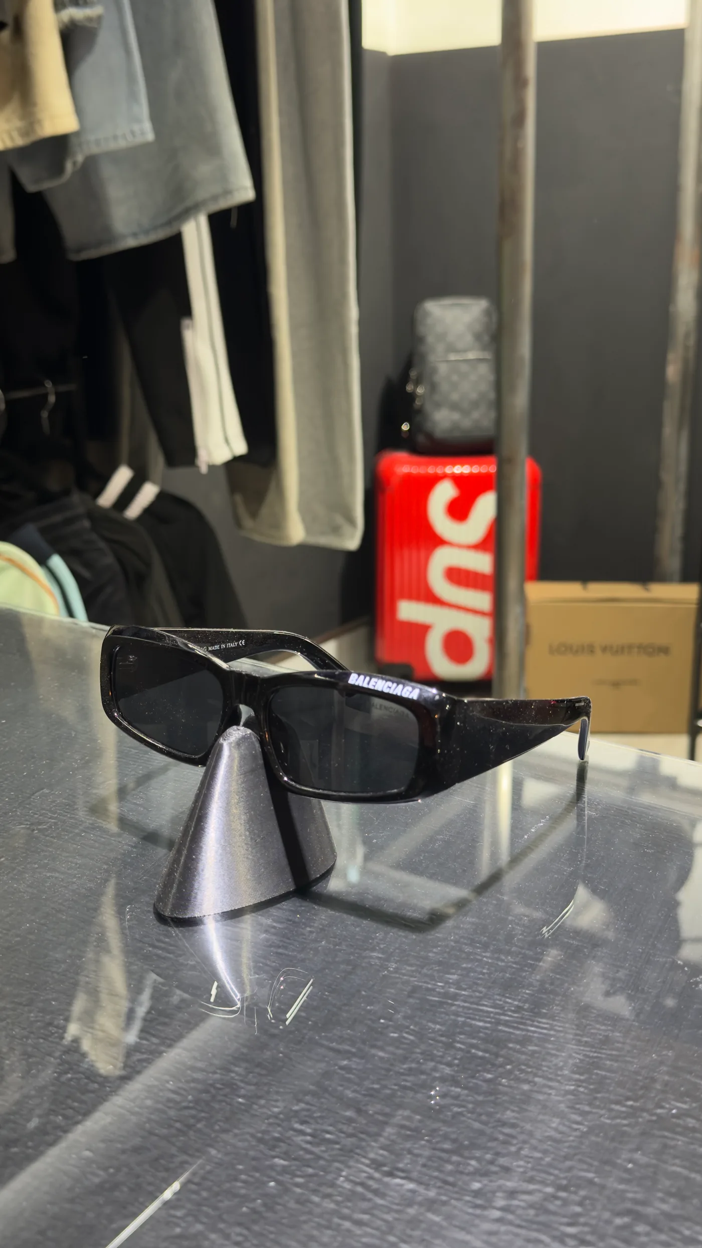 Balenciaga Anteojos Balenciaga negros — Accesorios