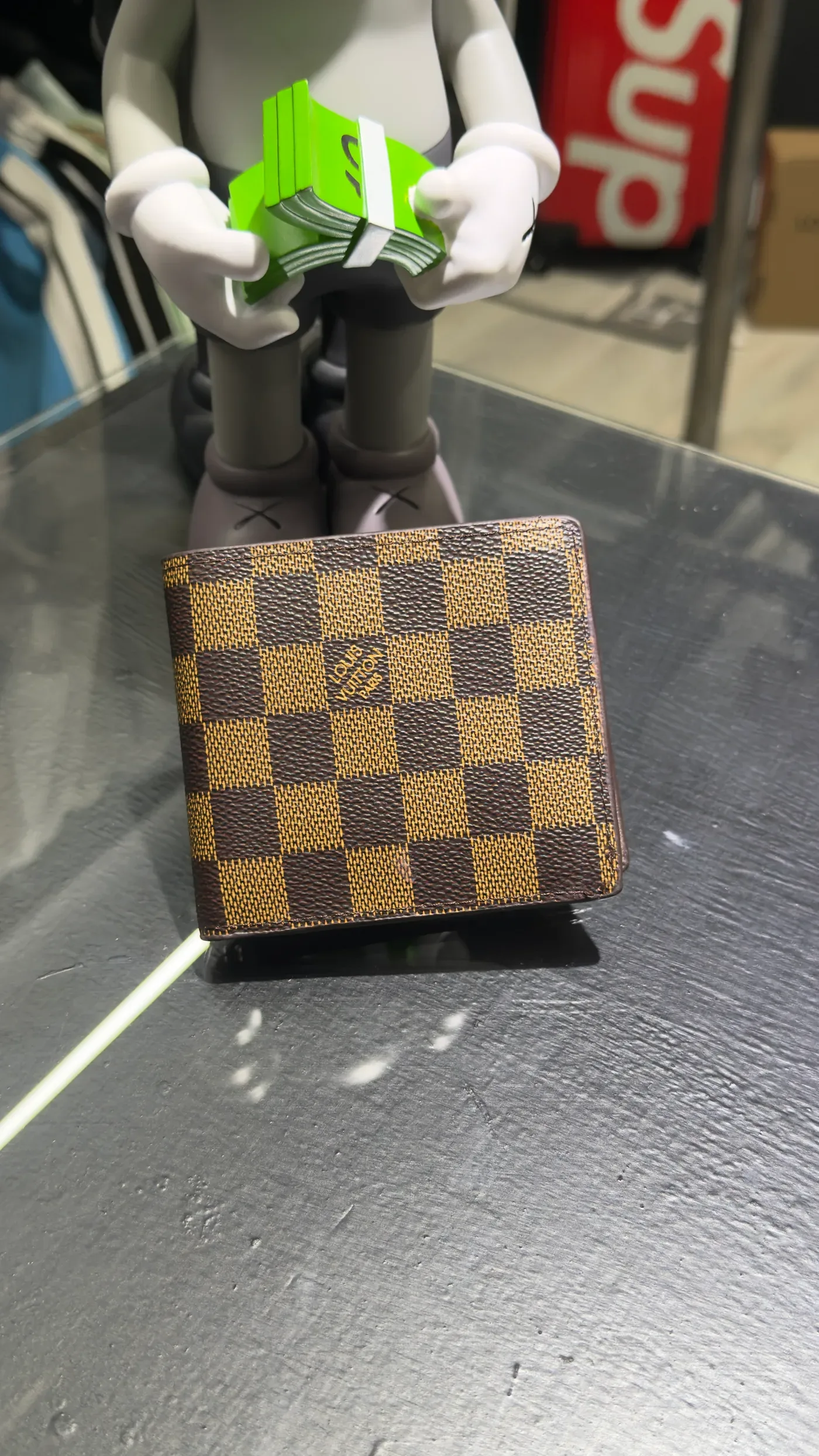 Louis Vuitton Billetera Louis Vuitton cuadros marrón — Billeteras