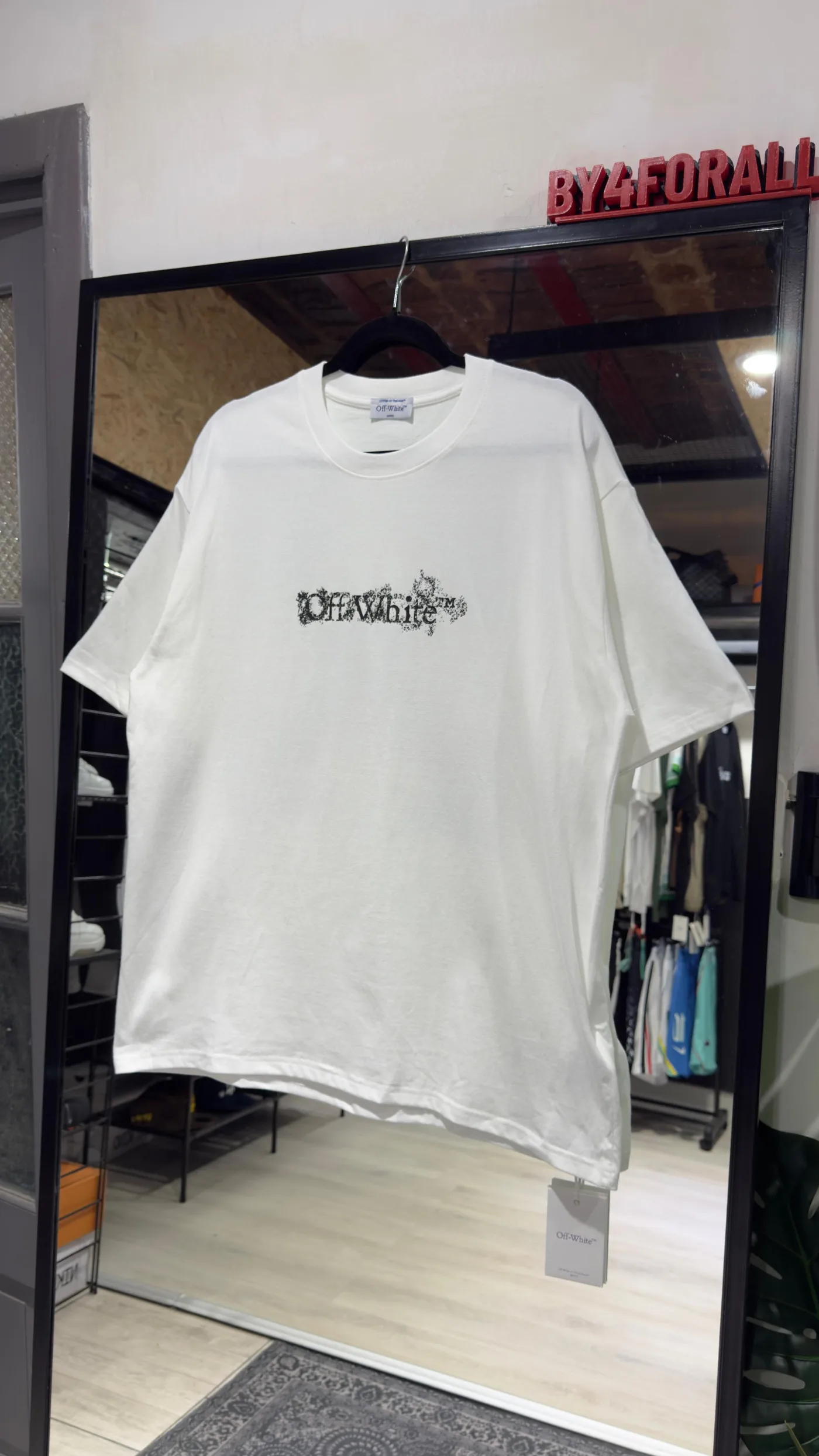 Off White Remera Off White logo blanca — Remeras